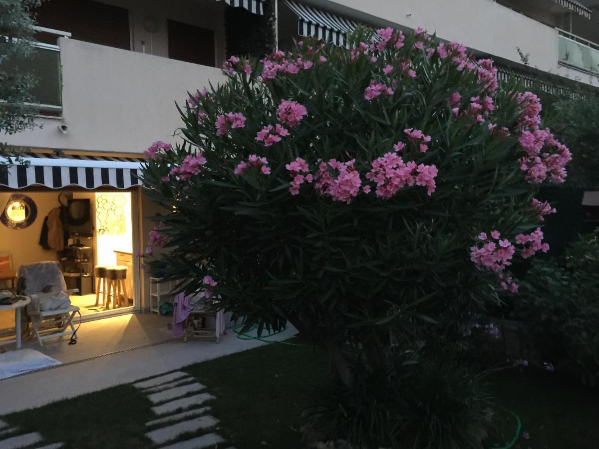 Cannes Croisette &Palm beach,parking Extérieur photo